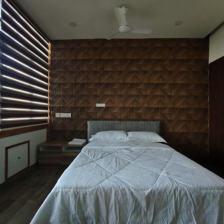 Hotel Marina Lounge Kochi Exterior foto