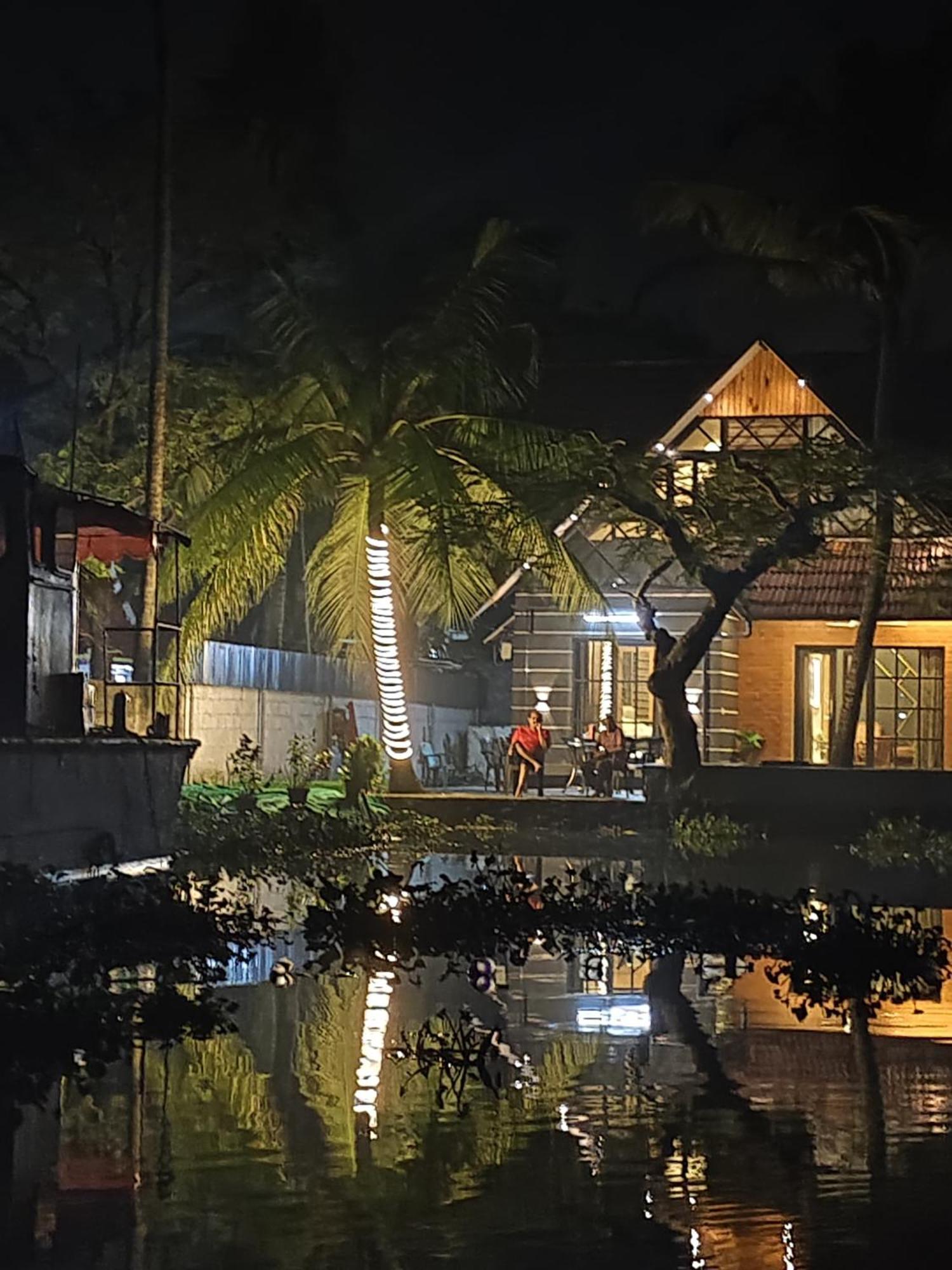 Hotel Marina Lounge Kochi Exterior foto
